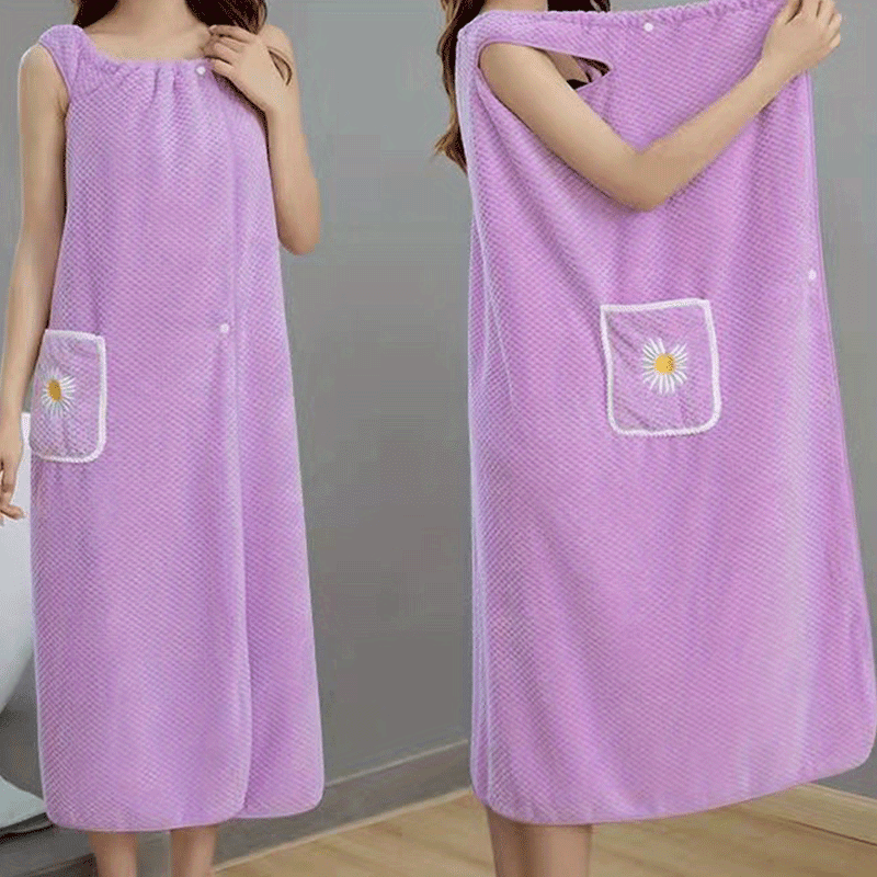 Light Blue Extra-Long Coral Fleece Bath Towel with Daisy Pocket - Super Absorbent, Machine Washable, Soft & Durable for Bathroom Use, Robe Wear | Detailing | Light Blue Coral Fleece